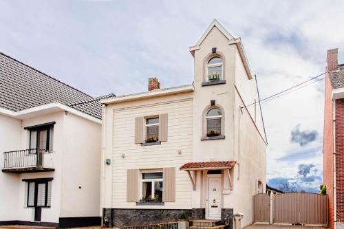 Bilzen House | Authentic house with playroom and infrared sauna