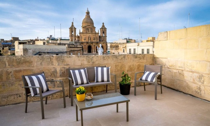 Siggiewi House | Authentic Maltese Stay with private terrace