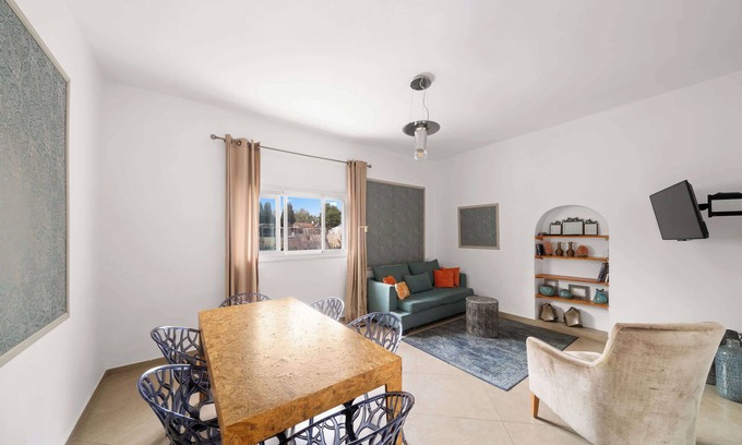 Mahane Israel Apartment | Authentic Mamilla 3BR - Walk to Old City