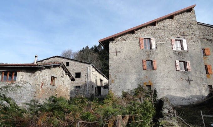 Vollore-Montagne House | Authentic old farm HOUSE Renovated