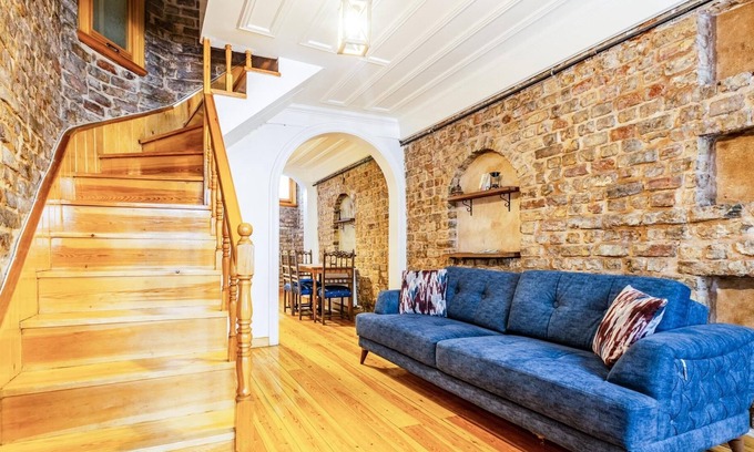 Istanbul City Center Apartment | Authentic Stone House 10 min to Goldenhorn