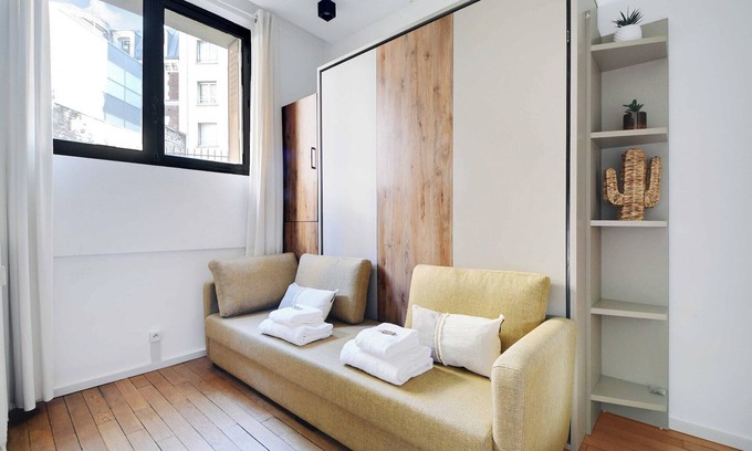 17th Arrondissement Apartment | Authentic studio - 2P - Plaine-Monceau