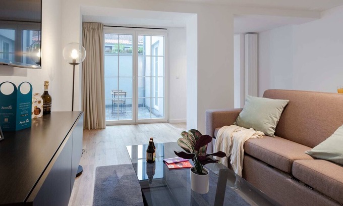Postel Apartment | Automne I - One Bedroom Apartment, Sleeps 4