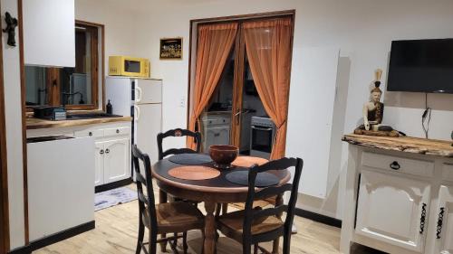 Epagne-Epagnette Apartment | Aux Nobles Acacias
