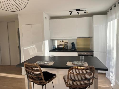 Roques Apartment | Aux roches d'Or
