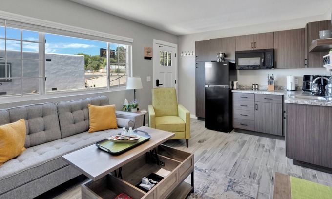 Aztec Apartment | Avant Quarters
