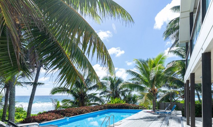 Kiikii Tapere House | Avaro House - with shared pool
