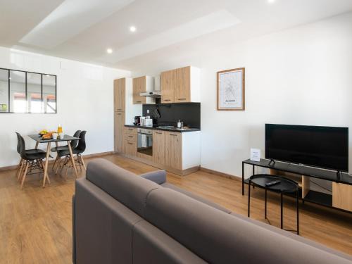 Roanne Apartment | Aventures modernes