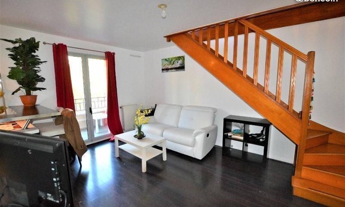 Bussy-Saint-Georges House | Avenue de Général de Gaulle Guesthouse
