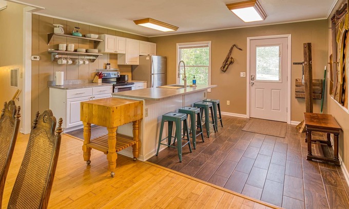 Baileys Harbor House | Avery Acres Retreat, Baileys Harbor