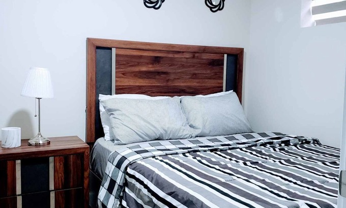 Southwest Edmonton House | AviAana 1 Bedroom Basement Suite