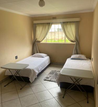 Kempton Park Apartment | Aviation Stay
