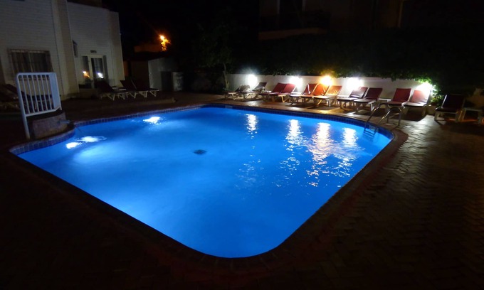 Icmeler City Center Apartment | Avlu 4 Apart Hotel