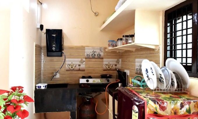 Hyderabad Apartment | AVN301 - Lovely 1 Bedroom, AC, Wifi, Kitchen set