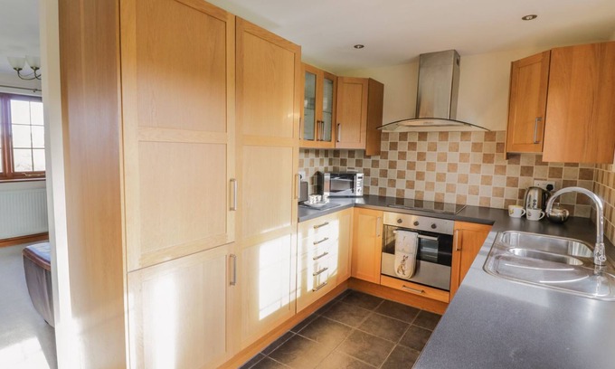 Ardens Grafton Cottage | Avon View