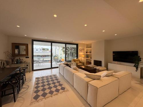 Glyfada Apartment | Avra Glyfada Retreat