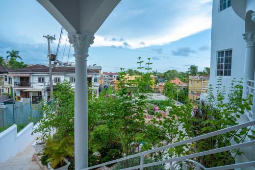 West Gate Hills Apartment | Awaii Jamaica