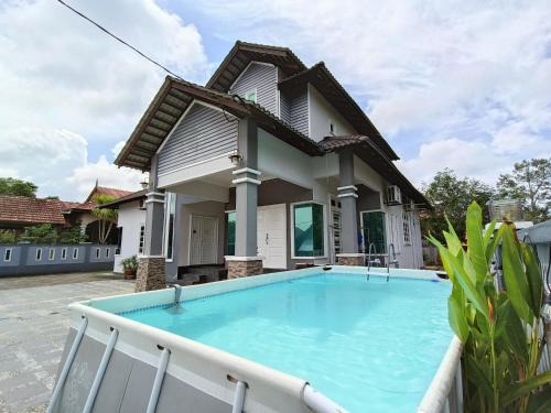 Kuala Terengganu Villa | Awang's Villa Homestay