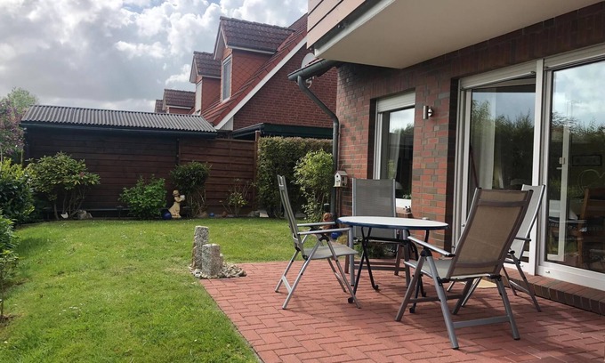 Altfunnixsiel Apartment | Away from the hustle and bustle of seaside resorts, you can in this friendly ground floor