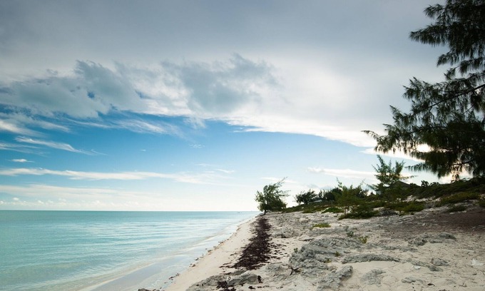 Long Bay Hills Villa | Awe-Inspiring Beachfront Villas & Breathtaking Views On Long Bay Beach