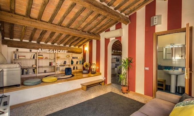 Pisa City Centre Apartment | AwesHomeItaly - Lungarno Bellavista Penthouse