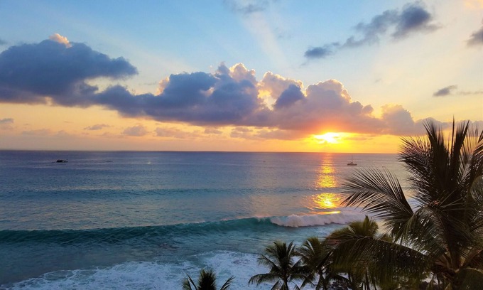 Historic Kailua Village Condo | *AWESOME 7TH FLOOR PENTHOUSE CONDO - OCEAN, SUNRISE & SUNSET VIEWS*