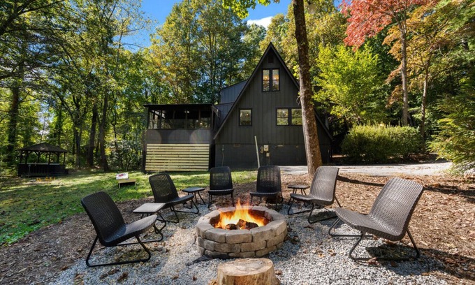 Hendersonville House | Awesome A-frame unique hot tub, fire pit game garage