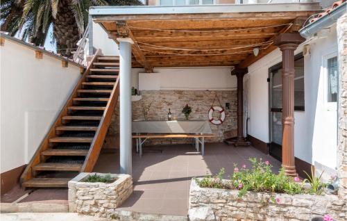 Liznjan Apartment | Awesome Apartment In Liznjan With Wifi