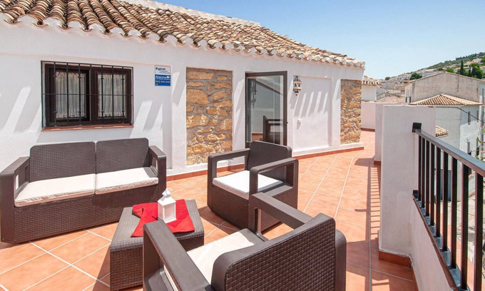 Montefrio Apartment | Awesome apartment in Monterio with WiFi