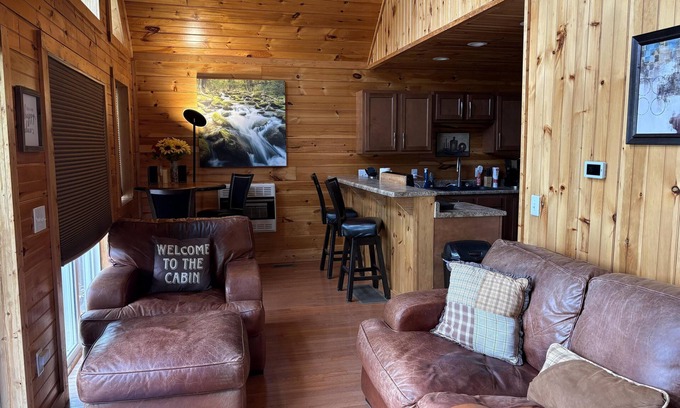 Rogers Cabin | Awesome cabin with a "Gorge"ous view from the hot tub at the Red with wi-fi