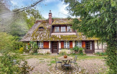 Sainte-Opportune-la-Mare House | Awesome Home In Sainte-Opportune La Ma
