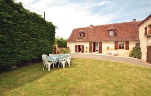 La Chapelle-Saint-Jean House | Awesome Home In La-Chapelle-Saint-Jean