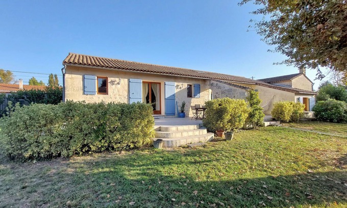 Ambares-et-Lagrave House | Awesome home in Ambares et Lagrave