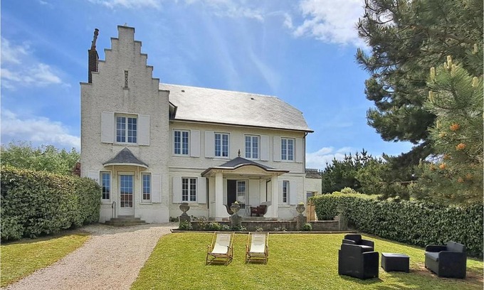 Benerville-sur-Mer House | Awesome Home In Benerville-Sur-Mer