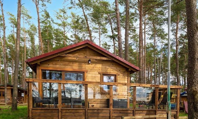 Wdzydze Tucholskiez House | Awesome home in Borsk with WiFi