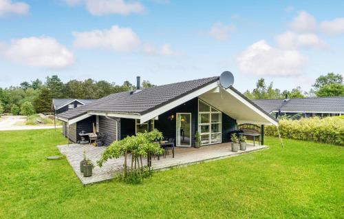 Helberskov Strand House | Awesome Home In Hadsund With Sauna