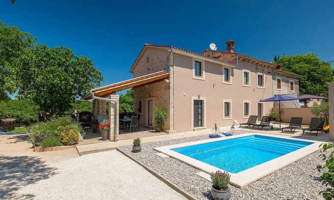 Pinezici House | Awesome home in Marcana