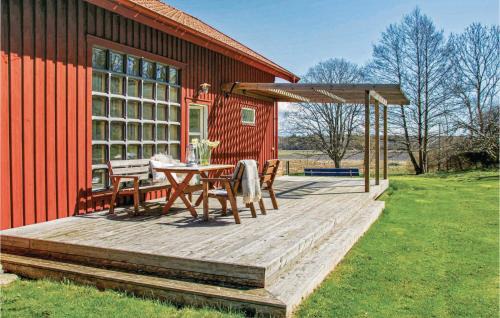 Gottskar House | Awesome Home In Onsala With Kitchen
