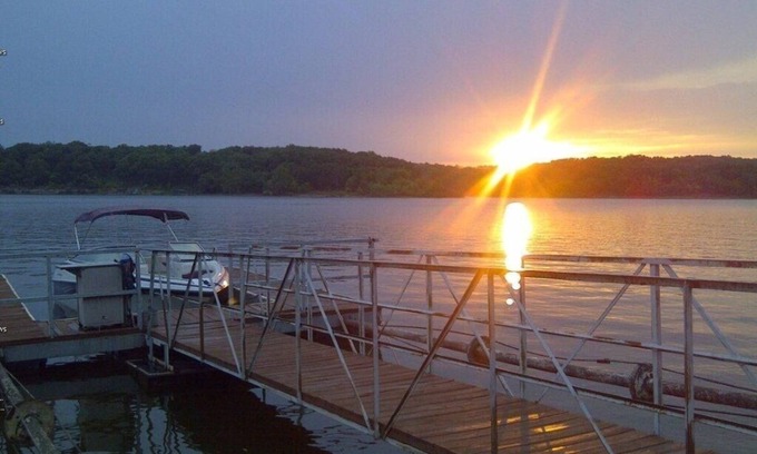 Pittsburg House | Awesome Lakefront Home With Panoramic Views And A Private Boat Dock