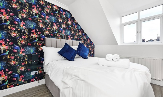 Gospel Oak Apartment | Awesome Loft Flat - Seconds to London’s Best Park