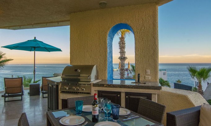Cabo Bello Condo | Awesome Ocean views!