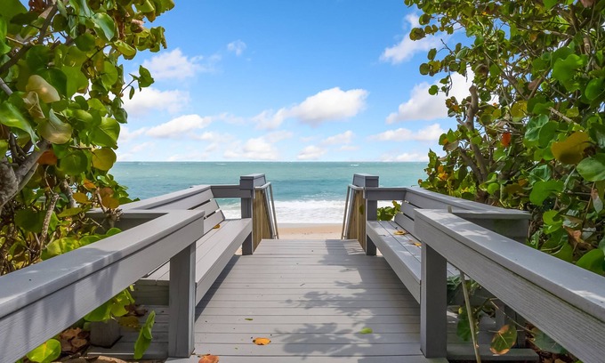 South Beach House | Awesome pool house just steps from the beach on the island in Vero!