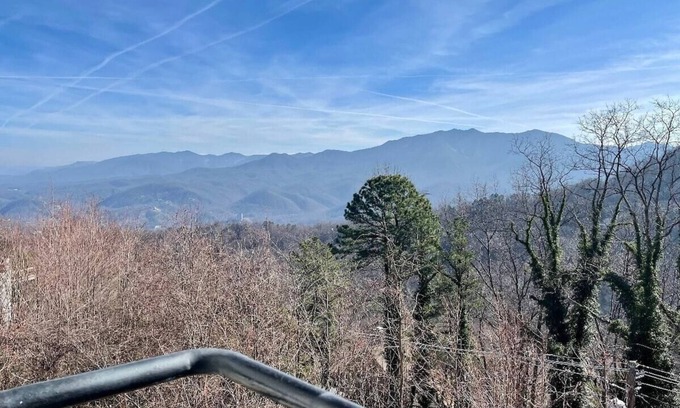 Chalet Village Condo | Awesome Views Of GSMNP/Indoor Pool & Hot Tub
