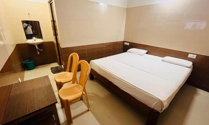 Velankanni Cabin | Ayngaran guest house