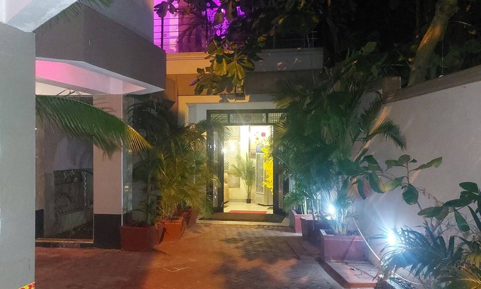 Mombasa Bed & Breakfast | Ayodya suites nyali