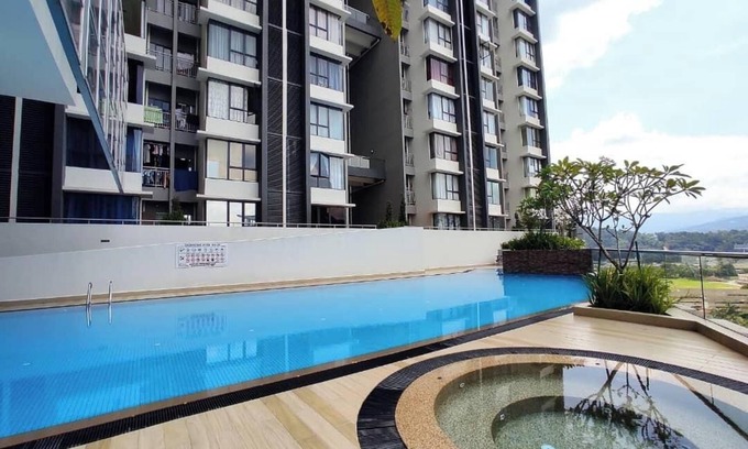 Batu Caves Condo | Ayuman Suites, Gombak with KL City View