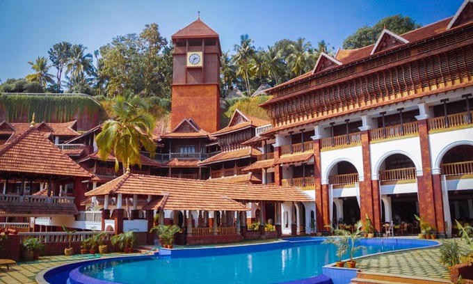 Chowara Resort | AyurSoma Ayurveda Royal Retreat