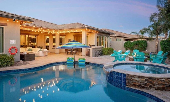 Gilbert House | Azalea Palms: Luxe Home, Putt, Pool, Spa, Firepit