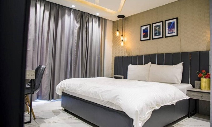 Pashim Vihar Hotel | Azora By Cherish