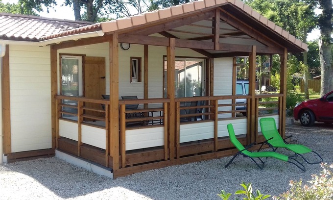 Azur Ski Chalet | AZUR: Chalet in residential park in the heart of a pine forest, near beaches and golf.